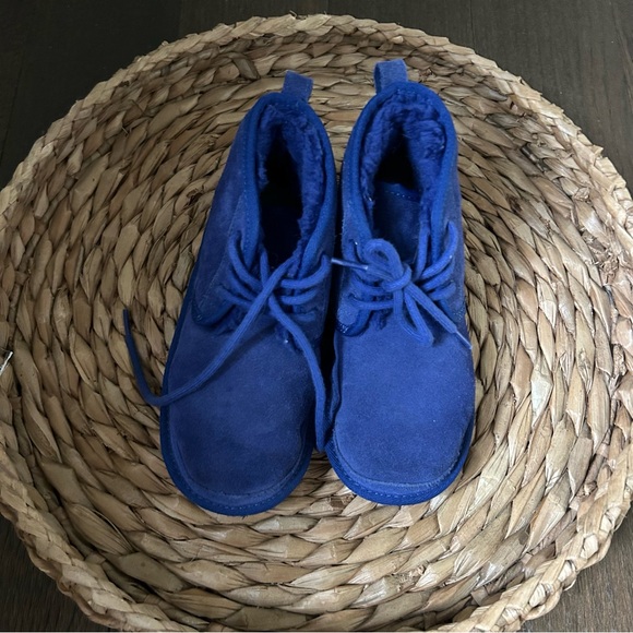 Ugg Kids Neumel Boots Blue Size 2 - Picture 2 of 9